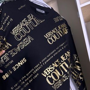 Versace Logo Foil-Print Crewneck. Size XS. 100% cotton. Super soft inside!